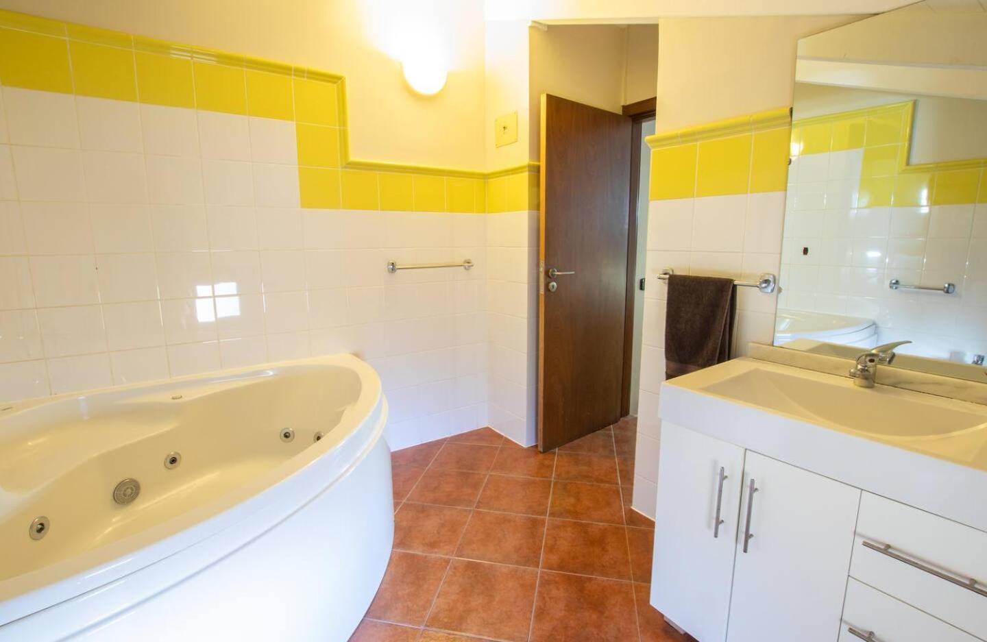 Porto Antigo 1 - Three Bedroom, Pool & Wifi Санта-Мария Экстерьер фото